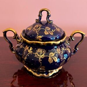 Lindner Kueps Bavaria Collectable Echt Kobalt and Gold Sugar Bowl